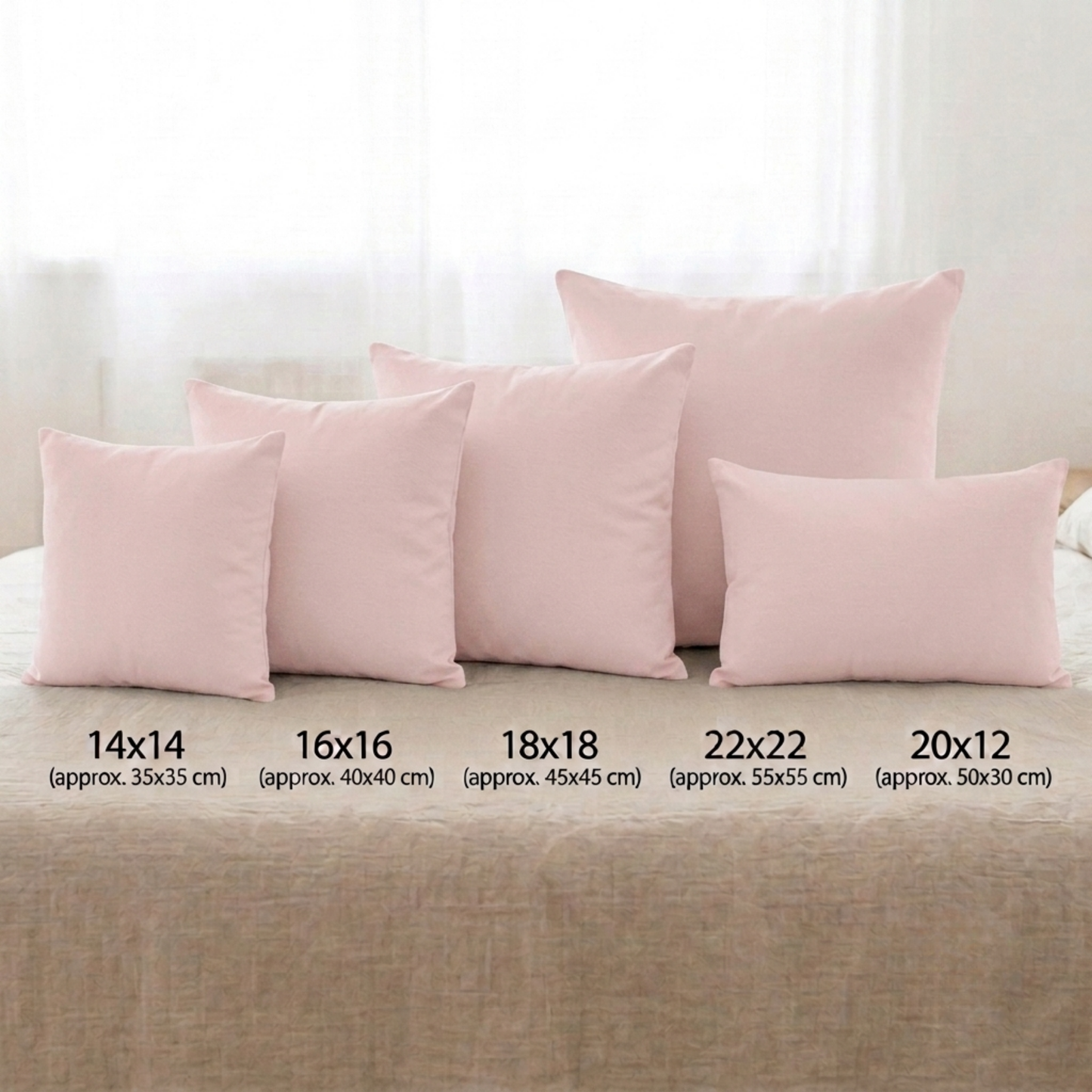 Unifarbener Kissenbezug aus 100 % Baumwolle in Soft Blossom, quadratisch aufgestellt. Erhältlich in den 5 Größen 35x35 cm (14"x14"), 40x40 cm (16"x16"), 45x45 cm (18"x18"), 55x55 cm (22"x22") sowie als Lendenkissen in 50x30 cm (20"x12").