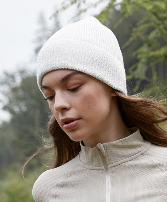 Unisex Strickmütze in White mit Leichtem und atmungsaktives Material, Umschlag, doppelt gestrickt sowie reflektierende Details,