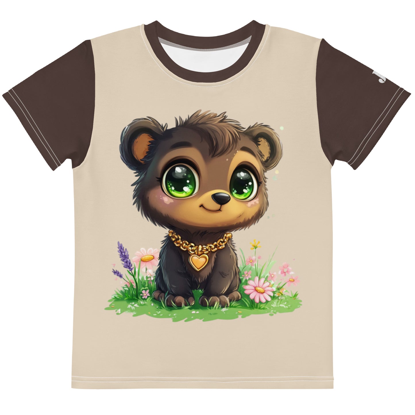 Beige braunes Kinder T-Shirt bedruckt mit Brunobärchen mit grünen Augen und Herz-Halskette auf einer Blumenwiese.