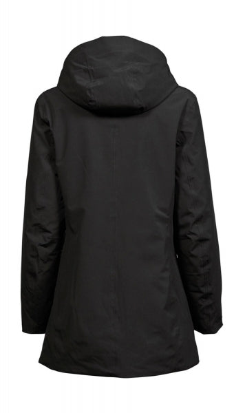 Damen All Weather Parka in  in Schwarz mit  geradem, längerem Schnitt bis über die Hüfte. Schlichtes Design mit hochstehendem Kragen und großer Kapuze, verdecktem Frontreißverschluss und zwei seitlichen Reißverschlusstaschen