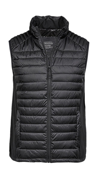 Damen Hooded Crossover Jacke in schwarz mit horizontal gesteppter Vorderseite. Körpernah geschnitten mit Kapuze, hohem Kragen und durchgehendem Frontreißverschluss.