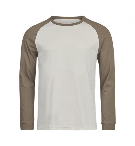 Herren Baseball Shirt in Cement und Clay mit kontrastierenden Raglanärmeln und lässige Passform. 
