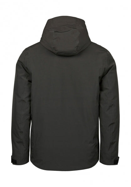 Eine Herren All  Weather Winter Jacke mit Kapuze  in  Asphalt mit geradem, längerem Schnitt bis über die Hüfte. Schlichtes Design mit hochstehendem Kragen, verdecktem Frontreißverschluss und zwei seitlichen Reißverschlusstaschen.