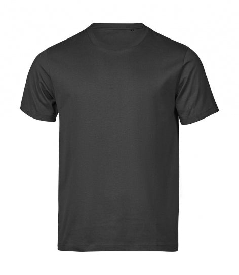 Herren Urban Luxury Tee in Black mit cleanem, einfarbigem Design. Kurzärmeliges Baumwoll-T-Shirt mit Rundhalsausschnitt, geradem Schnitt und schlichtem, modernem Erscheinungsbild.