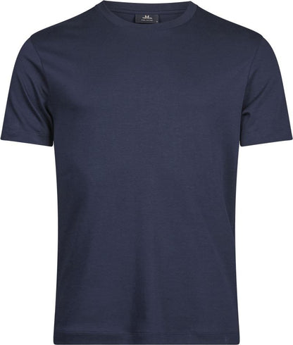 Herren Urban Pima Baumwoll T-Shirt in Navy mit cleanem, einfarbigem Design. Kurzärmeliges Baumwoll-T-Shirt mit Rundhalsausschnitt, geradem Schnitt und schlichtem, modernem Erscheinungsbild.