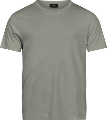 Herren Urban Pima Baumwoll T-Shirt in Sage mit cleanem, einfarbigem Design. Kurzärmeliges Baumwoll-T-Shirt mit Rundhalsausschnitt, geradem Schnitt und schlichtem, modernem Erscheinungsbild.