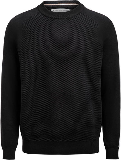 der Herren Scarsdale Sweater in Schwarz ist auf der Vorder- und Rückseite aus speziellem strukturierten Strick, breiter Rundhalsausschnitt aus Rippstrick, Raglanärmel, Streifen in Kontrastfarbe an Schultern und Ärmel