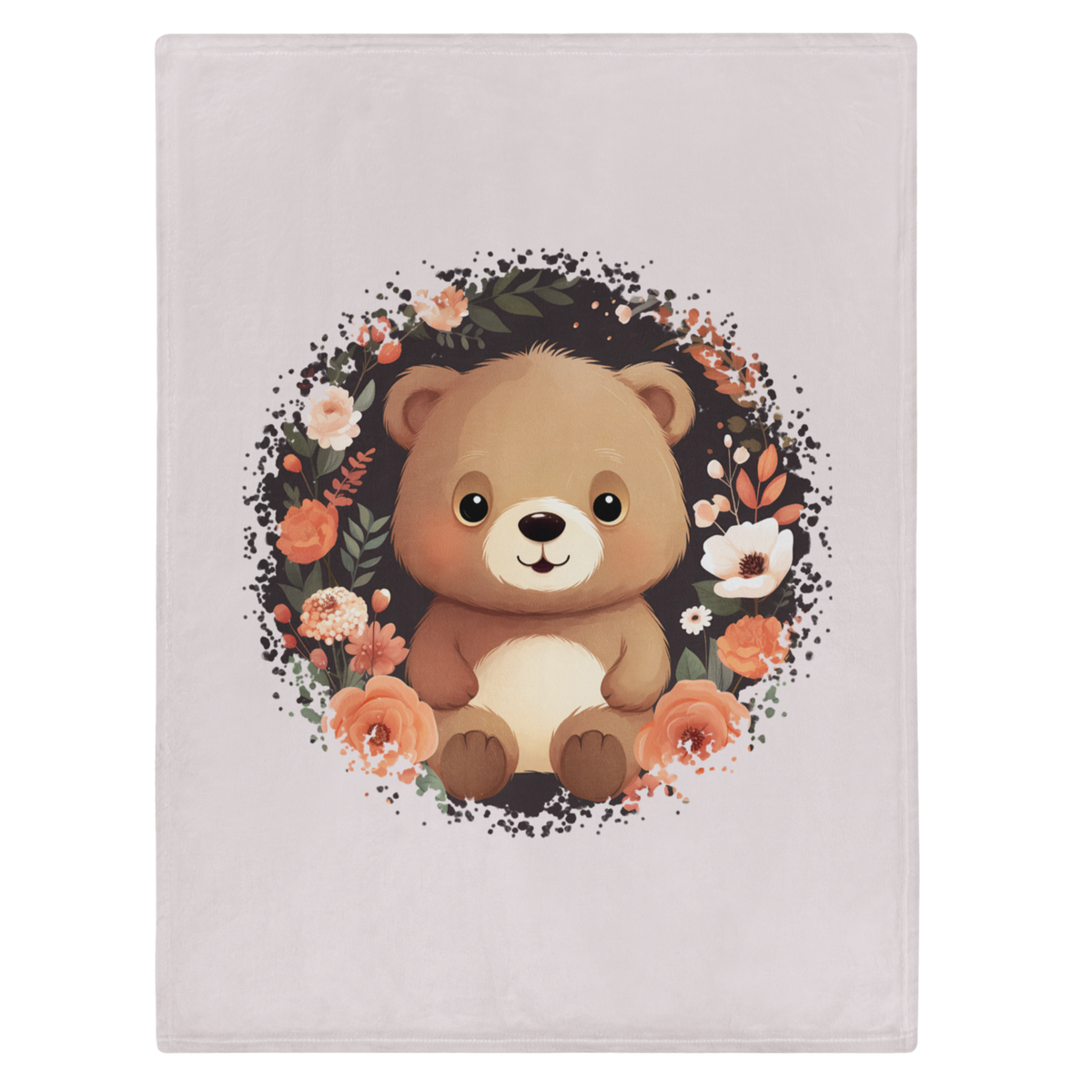 „Hellbeige Kuscheldecke mit einem sitzenden braunen Teddybären in der Mitte, umgeben von einem kreisförmigen Kranz aus dunklen Zweigen und Blüten in Creme-, Beige- und Apricottönen.“
