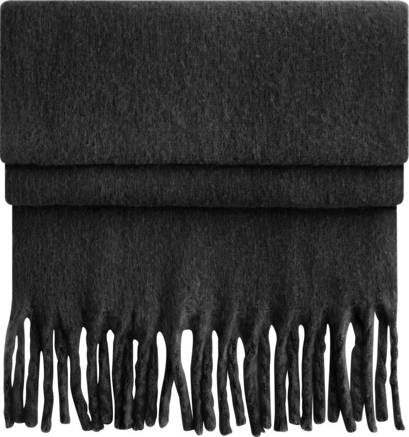 Oversized Schal für Damen in Black aus weichem, voluminösem Material mit leicht strukturierter Oberfläche, breiter Form und langen, dicht gesetzten Fransen an beiden Enden.