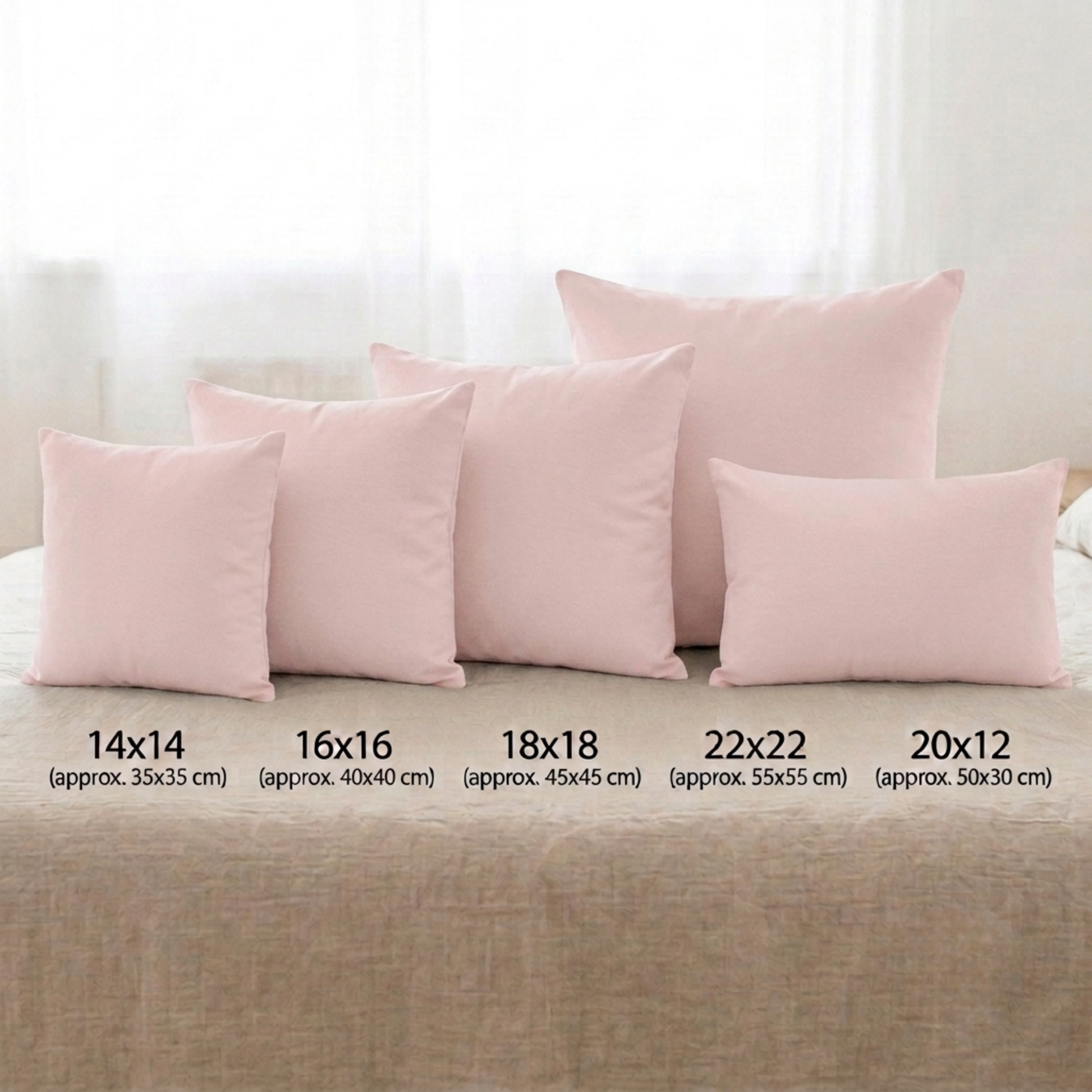 Unifarbener Kissenbezug aus 100 % Baumwolle in Soft Blossom, quadratisch aufgestellt. Erhältlich in den 5 Größen 35x35 cm (14"x14"), 40x40 cm (16"x16"), 45x45 cm (18"x18"), 55x55 cm (22"x22") sowie als Lendenkissen in 50x30 cm (20"x12").